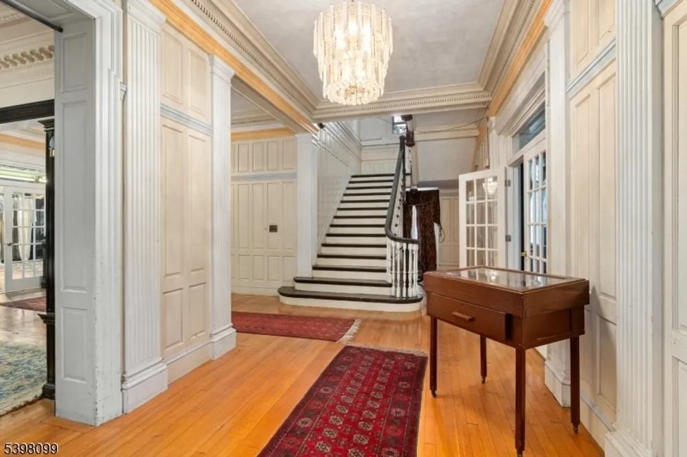 229 Ballantine Pkwy, Newark, NJ 07104