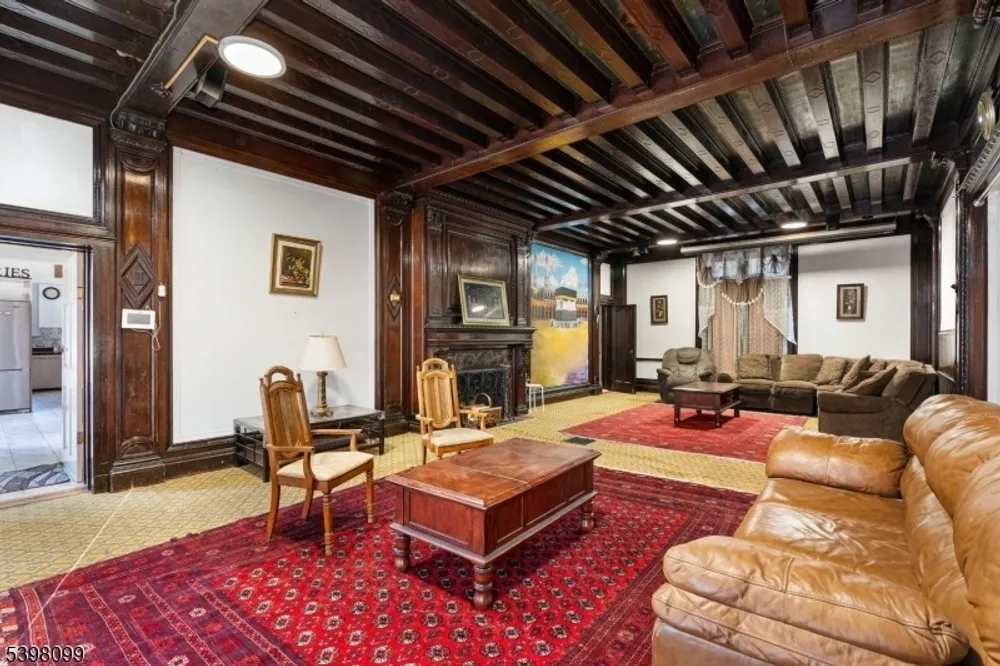 229 Ballantine Pkwy, Newark, NJ 07104