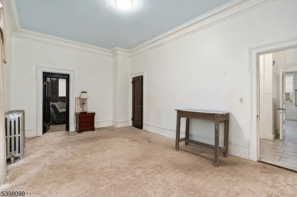 229 Ballantine Pkwy, Newark, NJ 07104