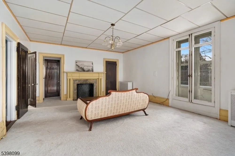 229 Ballantine Pkwy, Newark, NJ 07104