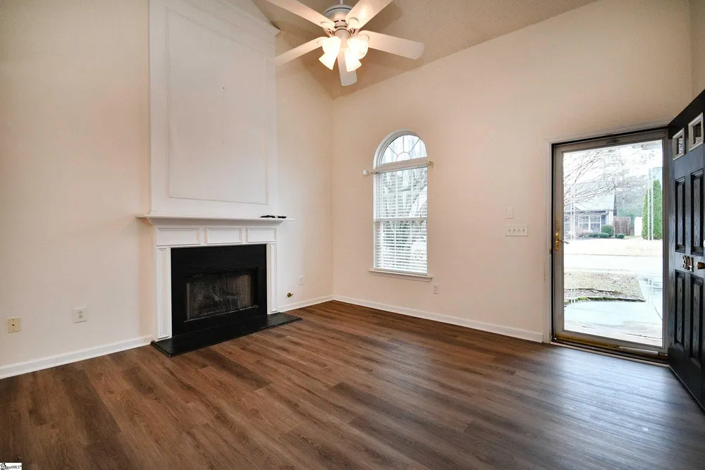 304 Glenlea Ln, Greenville, SC 29617
