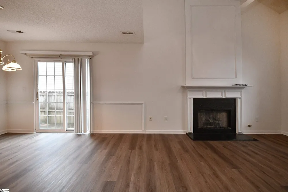 304 Glenlea Ln, Greenville, SC 29617