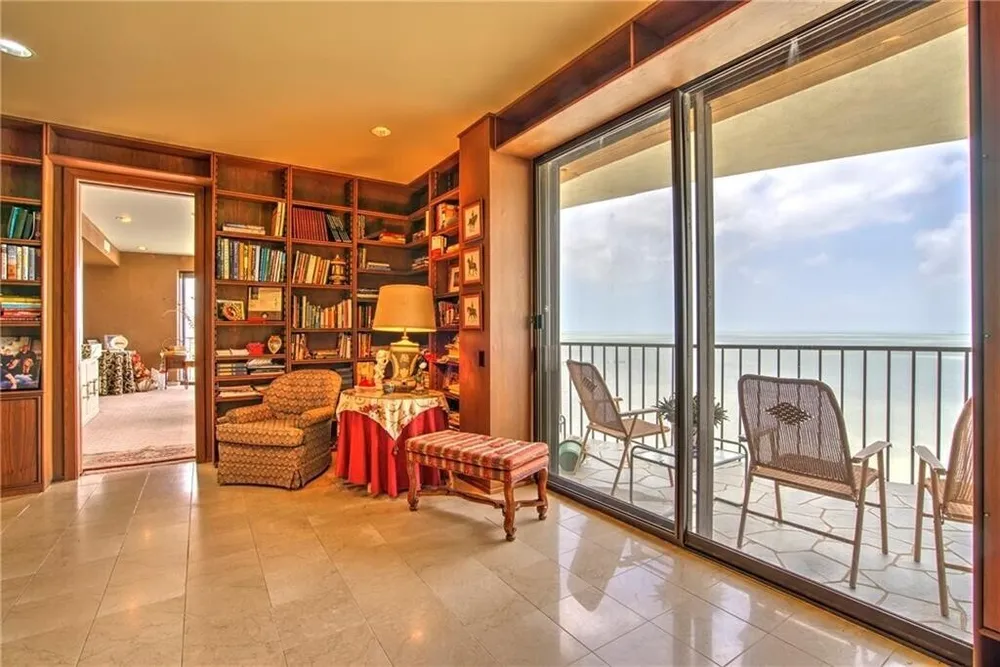 4500 Ocean Dr, Corpus Christi, TX 78412