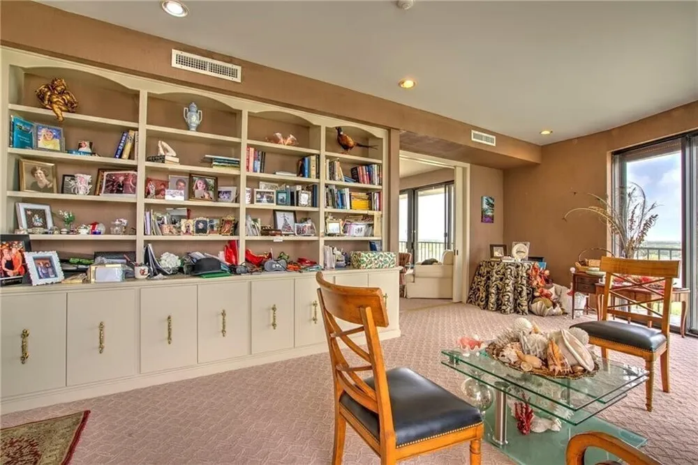 4500 Ocean Dr, Corpus Christi, TX 78412