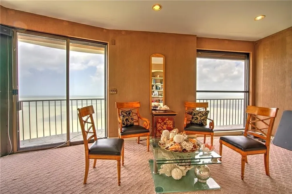 4500 Ocean Dr, Corpus Christi, TX 78412