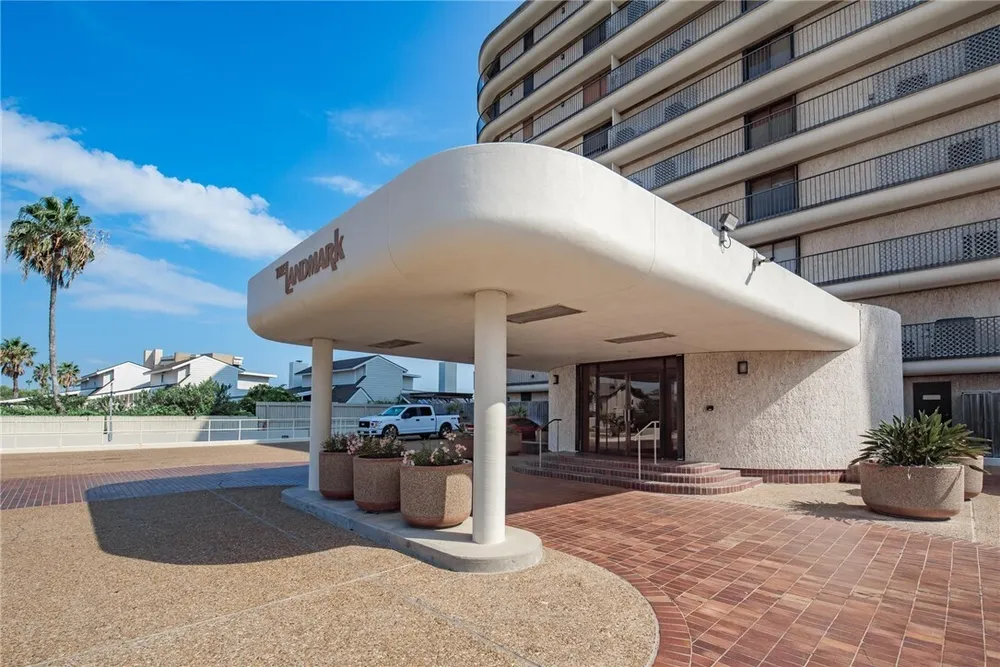 4500 Ocean Dr, Corpus Christi, TX 78412
