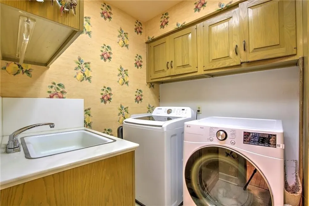4500 Ocean Dr, Corpus Christi, TX 78412