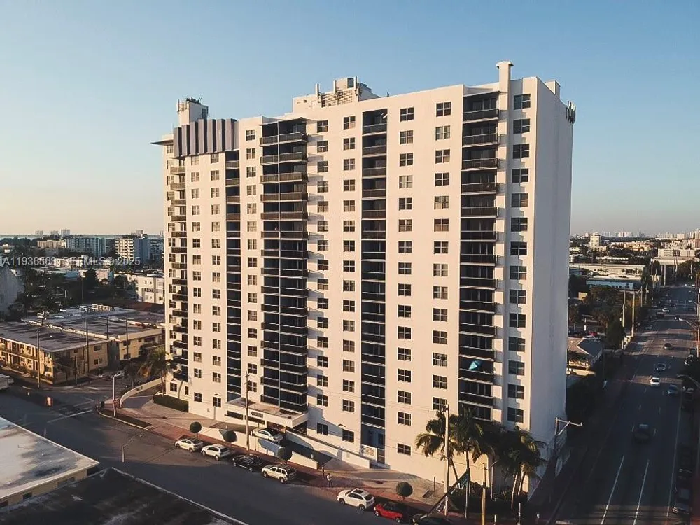 401 69th St, Miami Beach, FL 33141