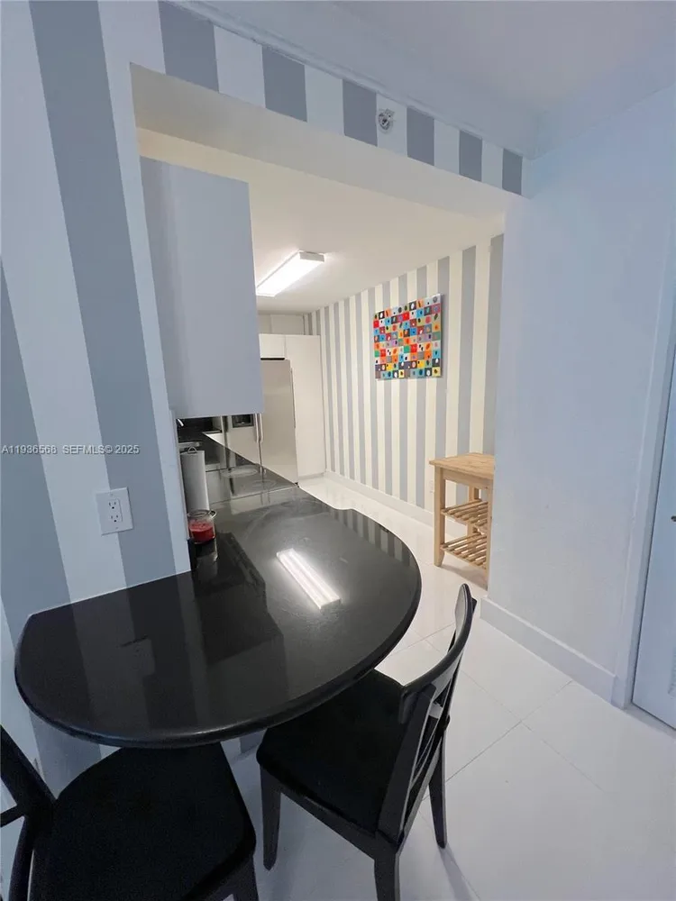 401 69th St, Miami Beach, FL 33141