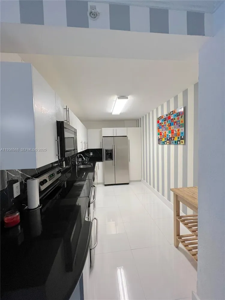401 69th St, Miami Beach, FL 33141
