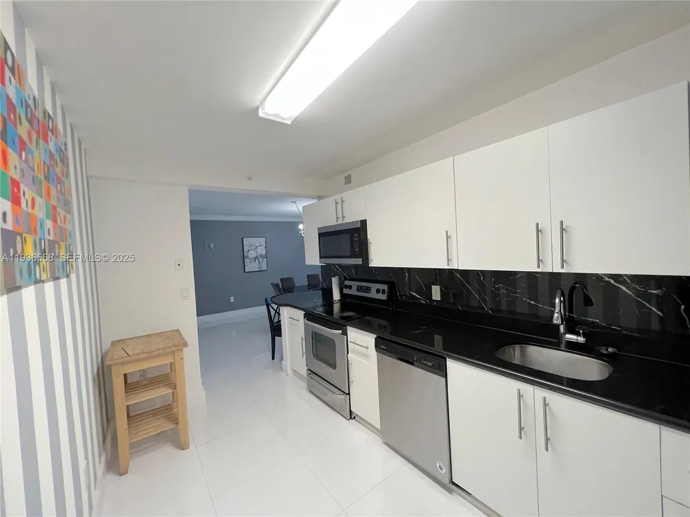 401 69th St, Miami Beach, FL 33141