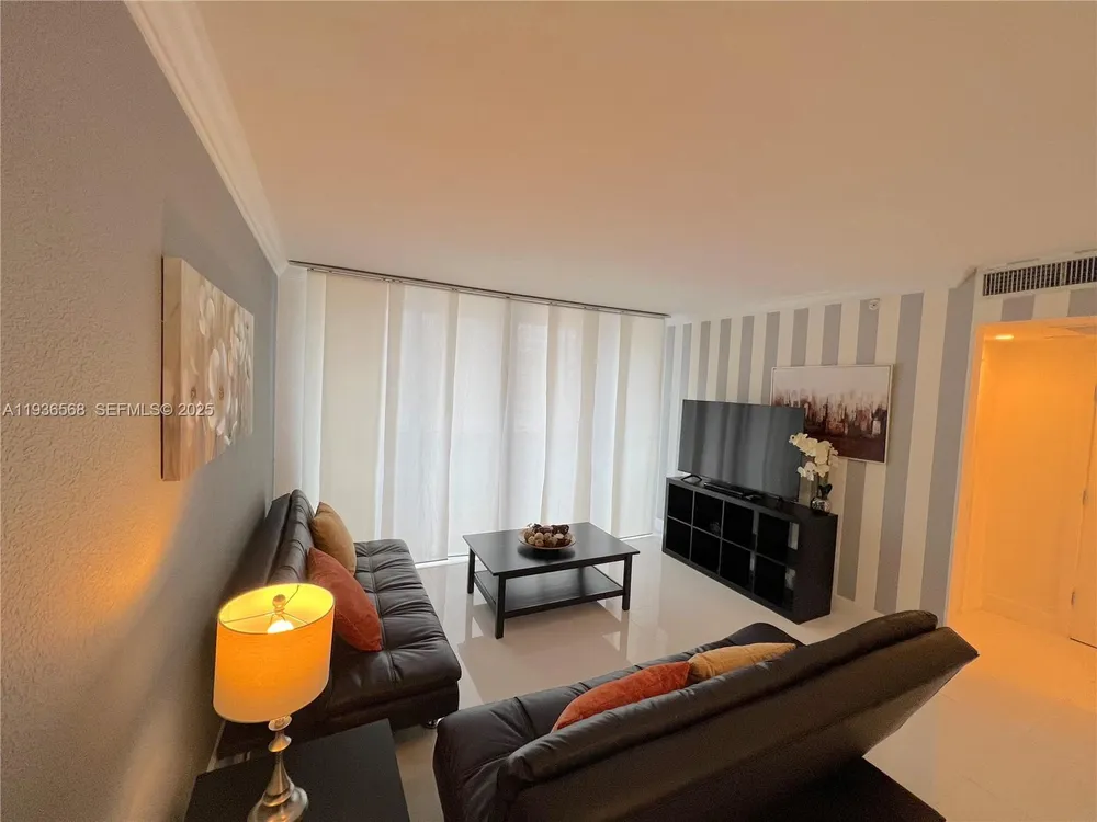 401 69th St, Miami Beach, FL 33141