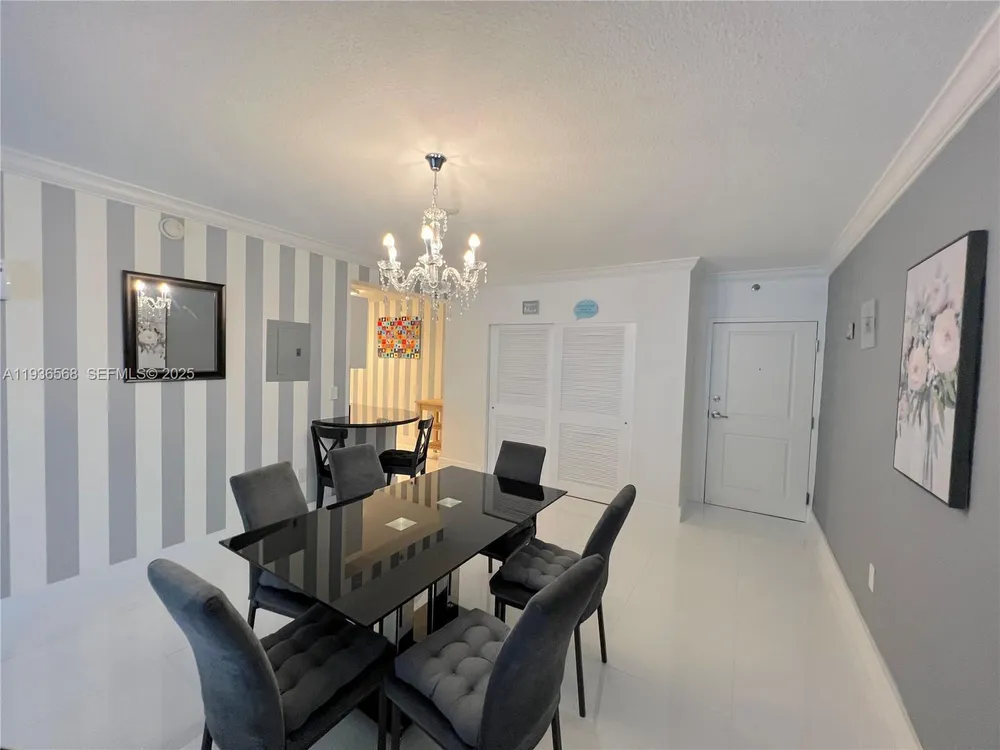 401 69th St, Miami Beach, FL 33141