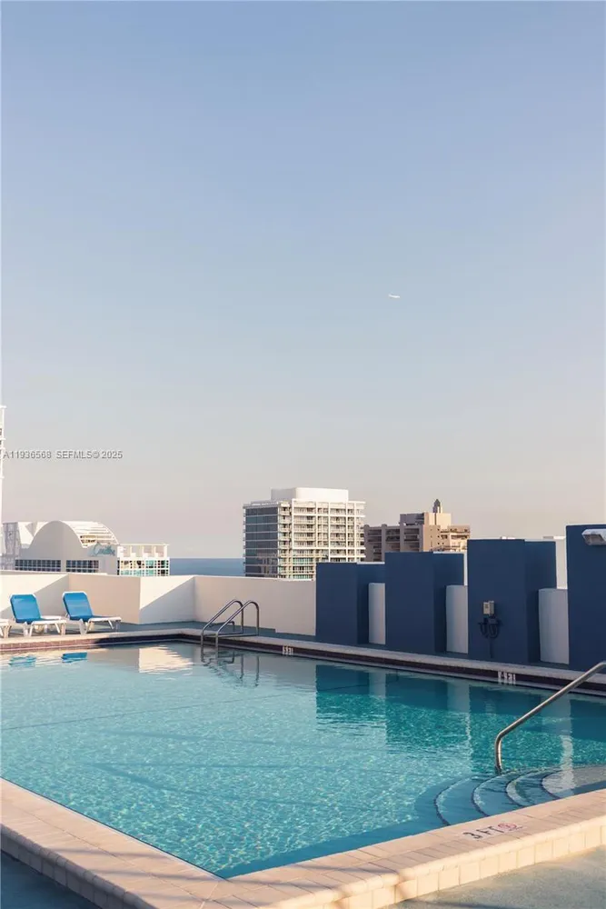 401 69th St, Miami Beach, FL 33141