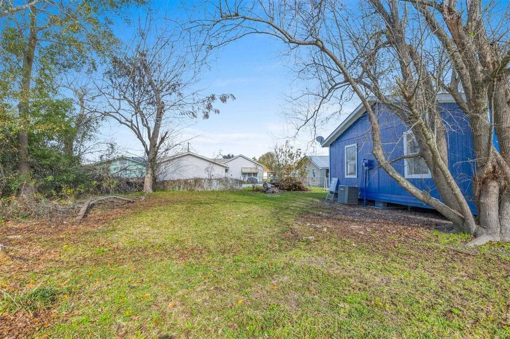 601 McArthur St, Sulphur, LA 70663
