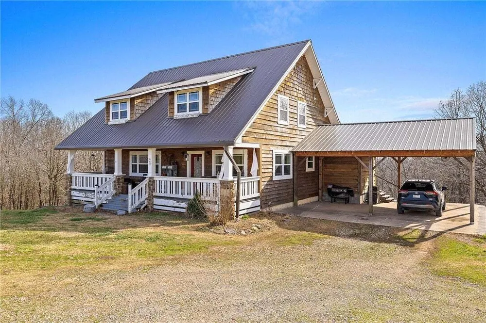 662 Pendergraft Rd, Noel, MO 64854