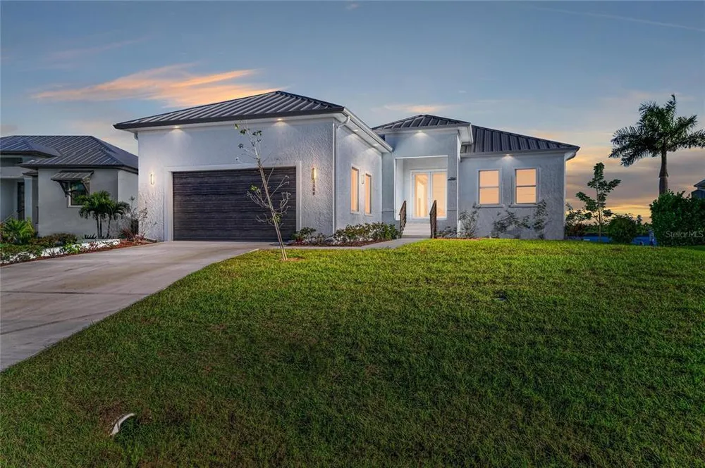 3564 Peace River Dr, Punta Gorda, FL 33983