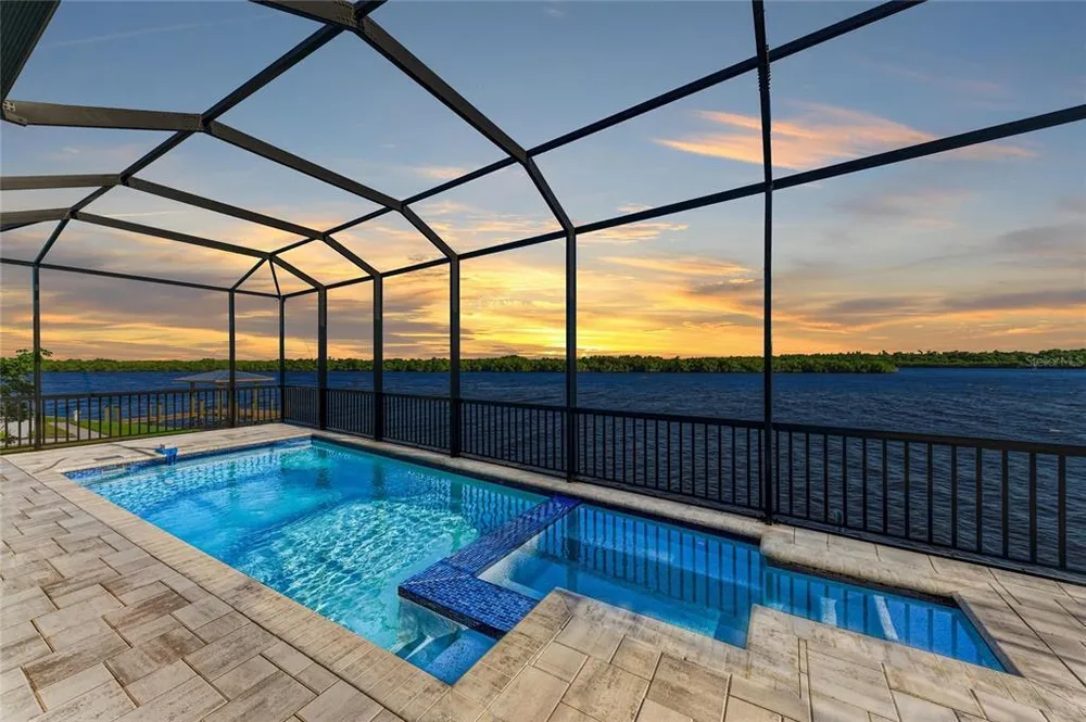 3564 Peace River Dr, Punta Gorda, FL 33983
