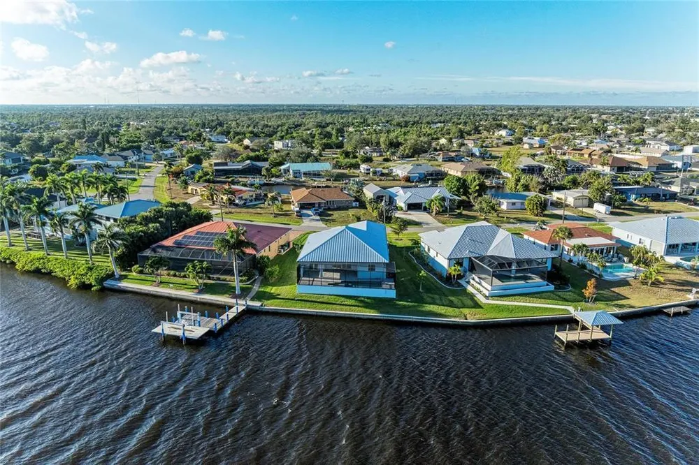 3564 Peace River Dr, Punta Gorda, FL 33983