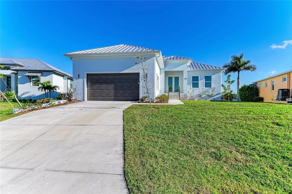 3564 Peace River Dr, Punta Gorda, FL 33983