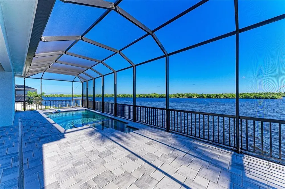 3564 Peace River Dr, Punta Gorda, FL 33983