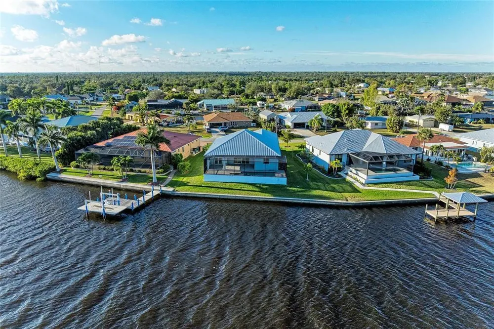 3564 Peace River Dr, Punta Gorda, FL 33983
