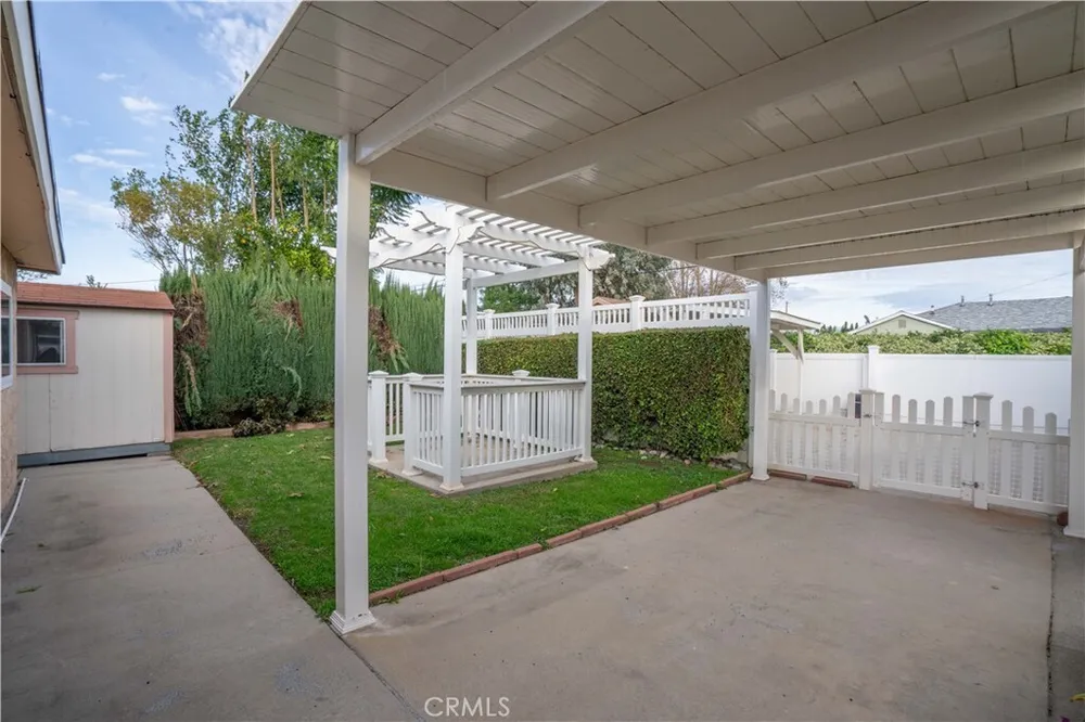 11018 Woodley Ave, Granada Hills, CA 91344