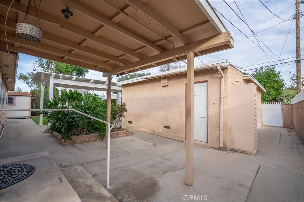 11018 Woodley Ave, Granada Hills, CA 91344