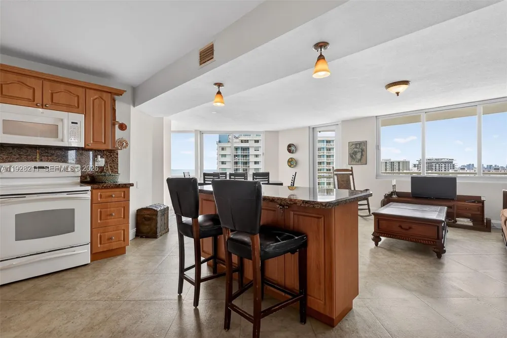 7135 Collins Ave, Miami Beach, FL 33141