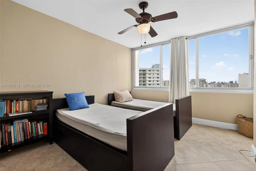 7135 Collins Ave, Miami Beach, FL 33141