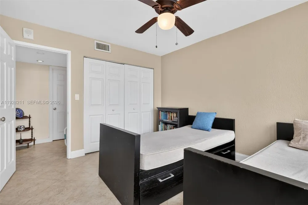 7135 Collins Ave, Miami Beach, FL 33141
