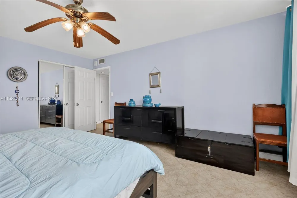 7135 Collins Ave, Miami Beach, FL 33141
