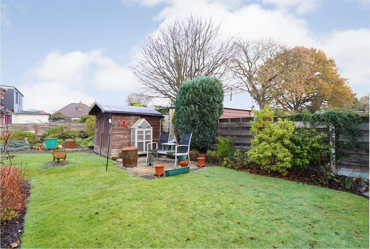 Green Acres, Huntington, York