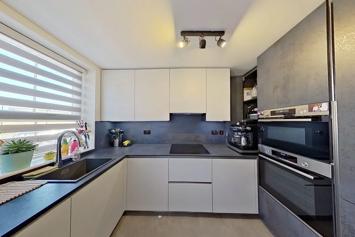 Peregrine Way, Hatfield