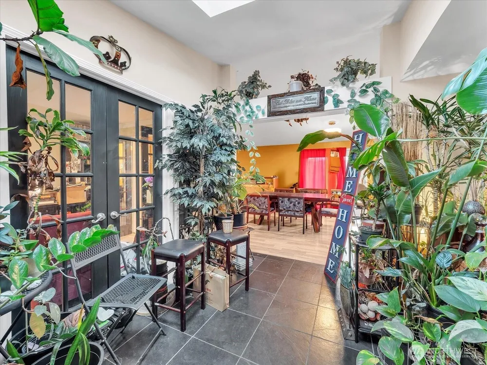 10030 51st Ave S, Seattle, WA 98178