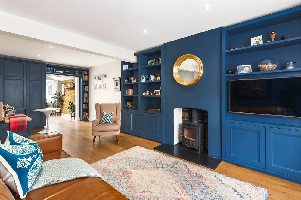 Knowsley Road, London, SW11