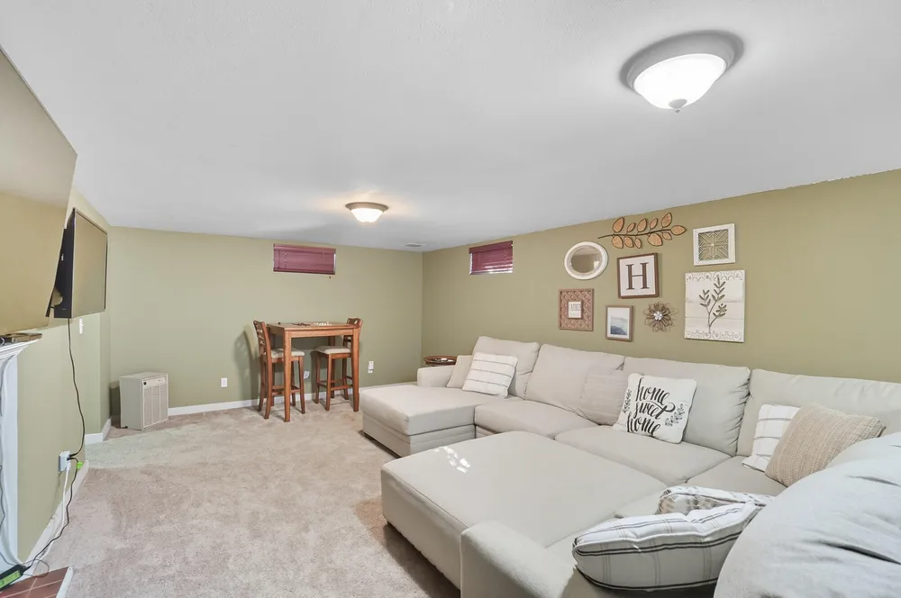 408 Southwood Dr, Springfield, OH 45504