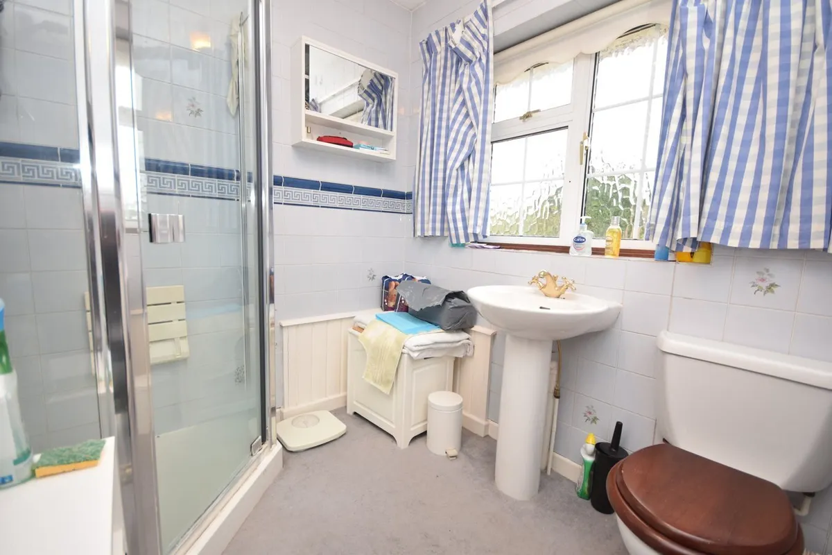 Station Road, Bentley, Farnham, GU10
