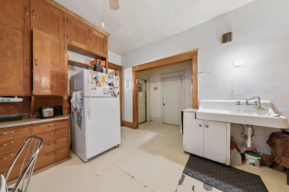 652 Dayton Ave, Saint Paul, MN 55104