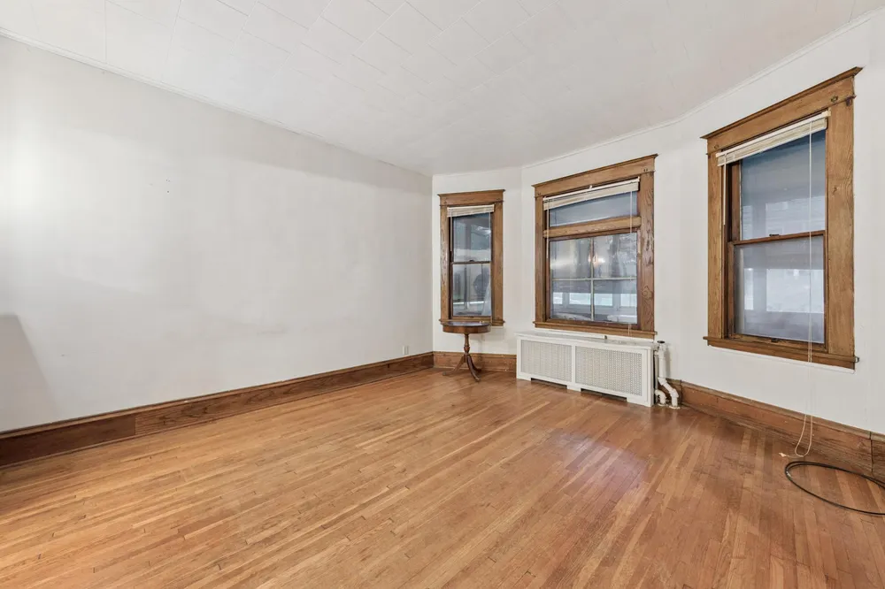 652 Dayton Ave, Saint Paul, MN 55104