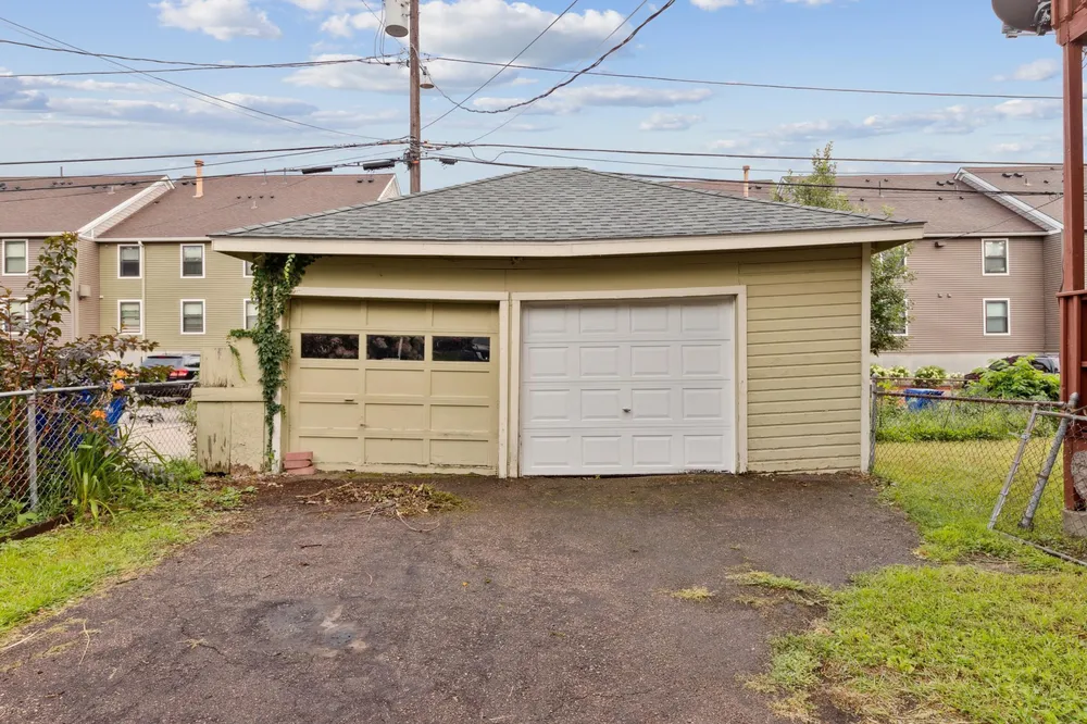 652 Dayton Ave, Saint Paul, MN 55104