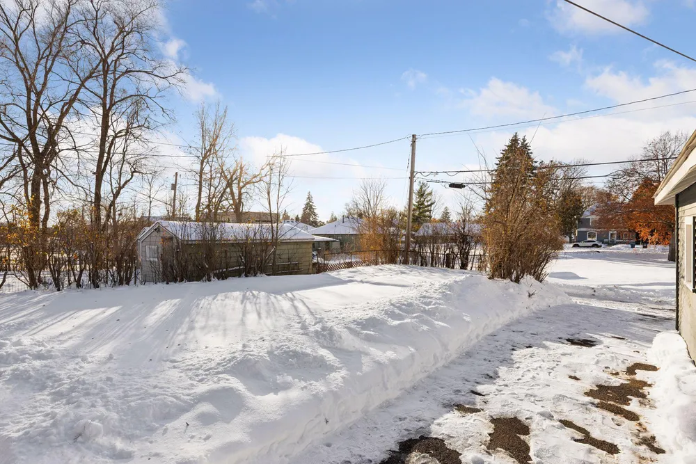 130 10th Ave N, Hopkins, MN 55343