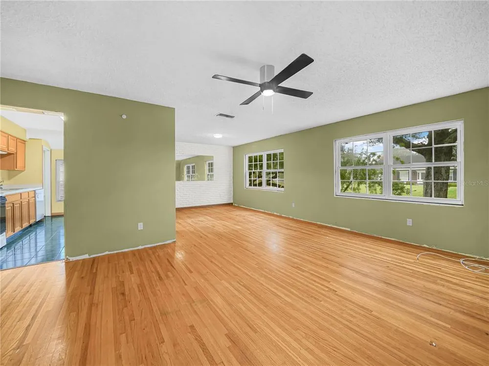 129 Lake Otis Rd, Winter Haven, FL 33884