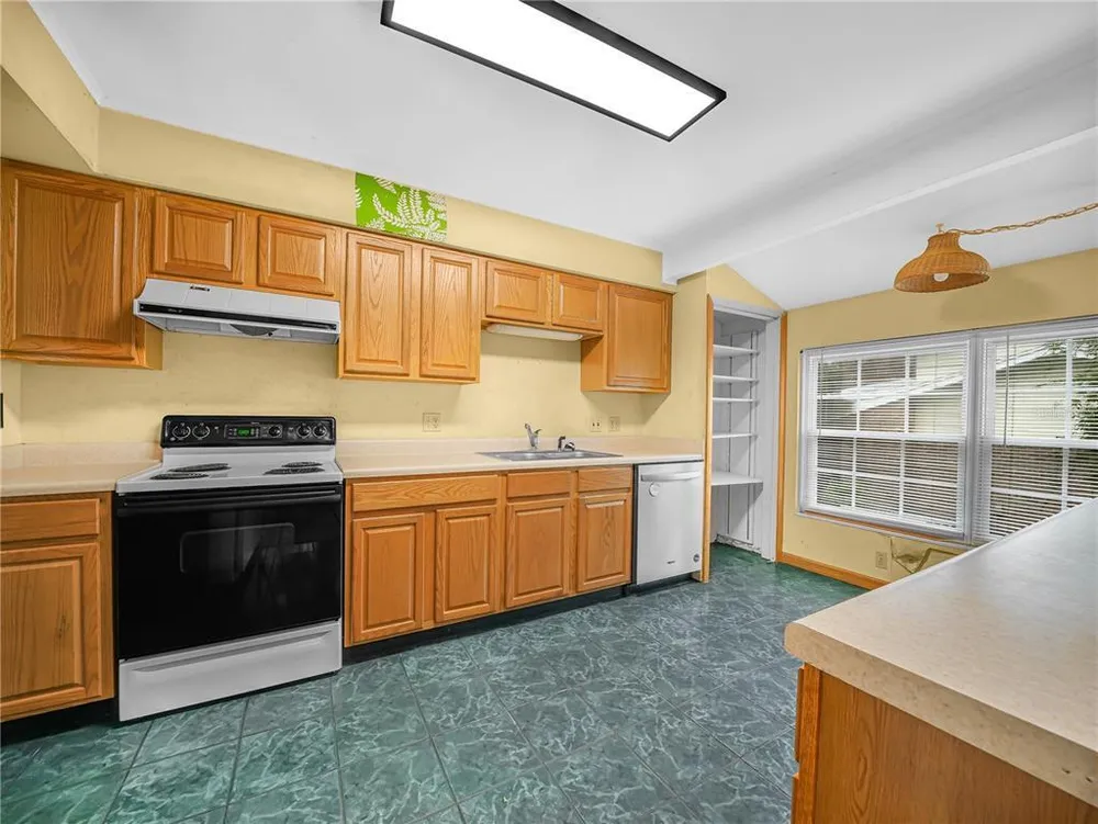 129 Lake Otis Rd, Winter Haven, FL 33884