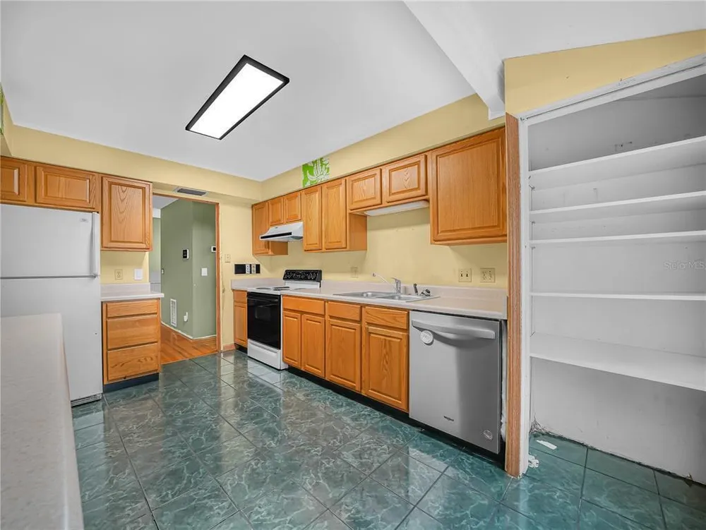 129 Lake Otis Rd, Winter Haven, FL 33884