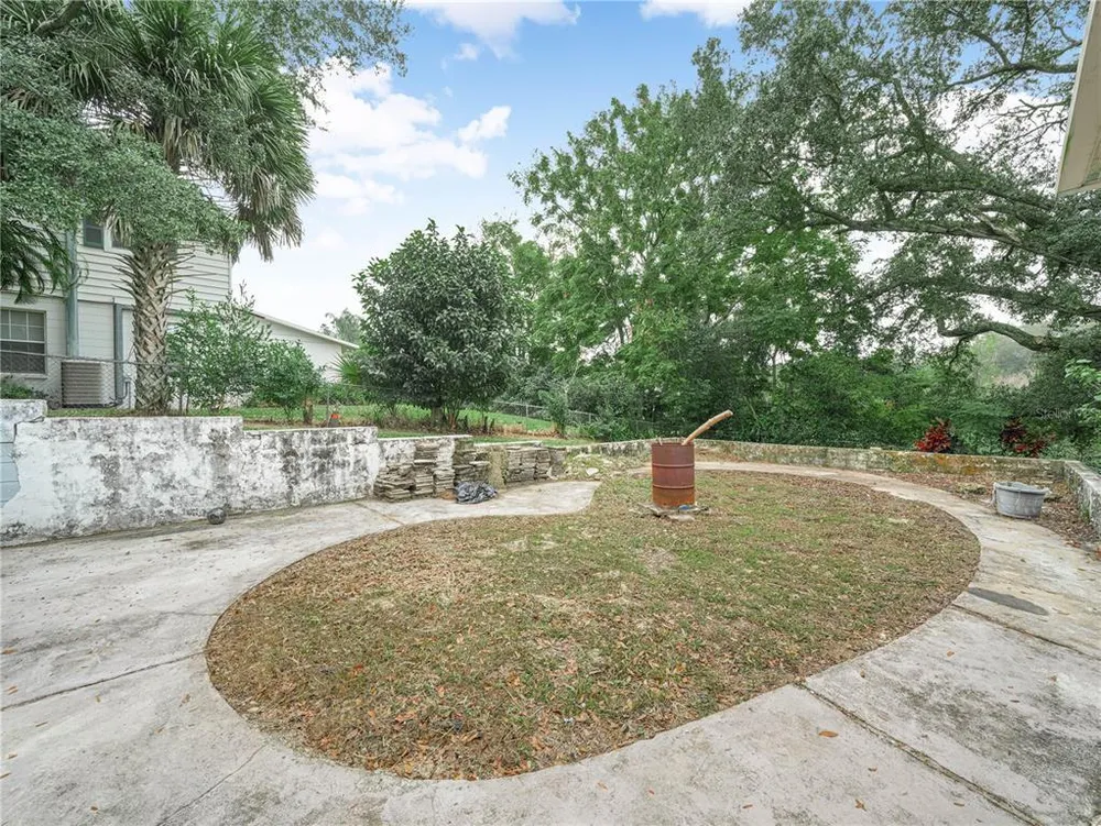 129 Lake Otis Rd, Winter Haven, FL 33884
