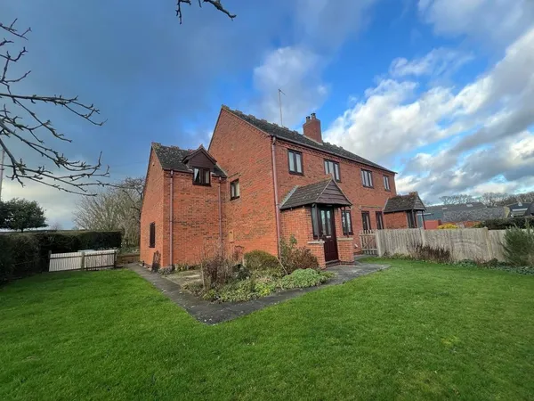 1 Highfield Farm, Lowesby
