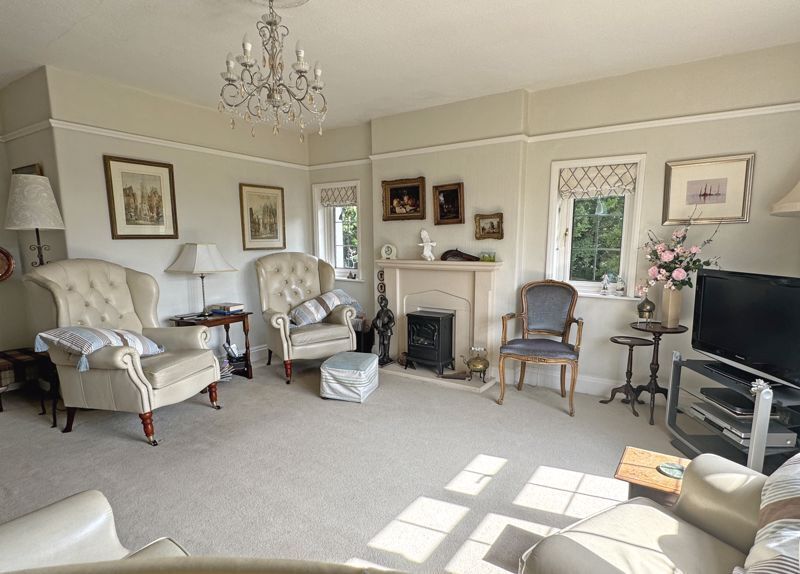 Knowle Drive, Sidmouth Image 4