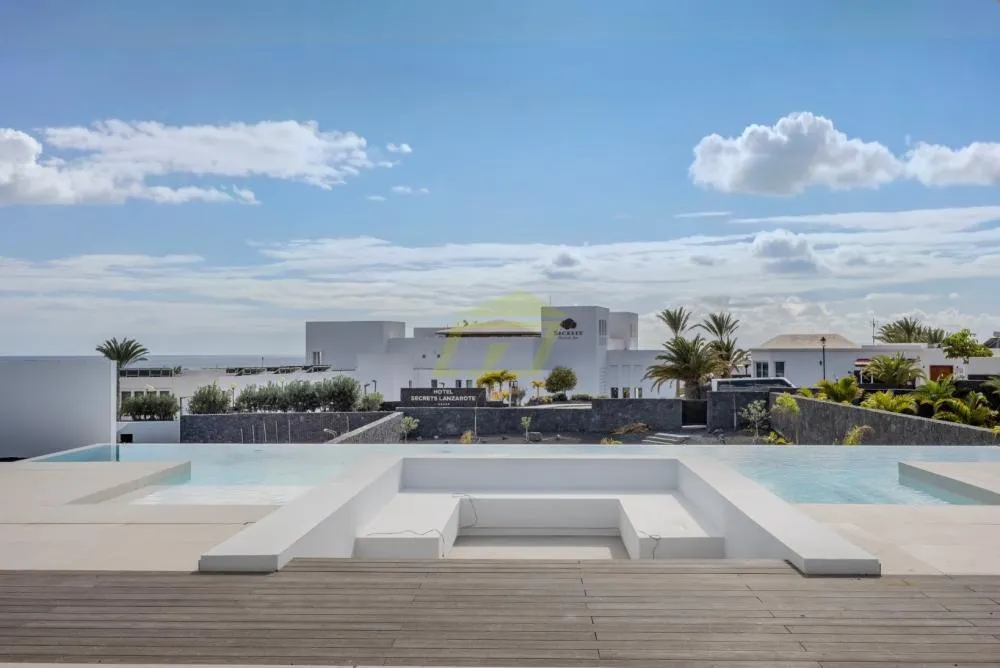 View image gallery of Lanzarote, Puerto Calero,