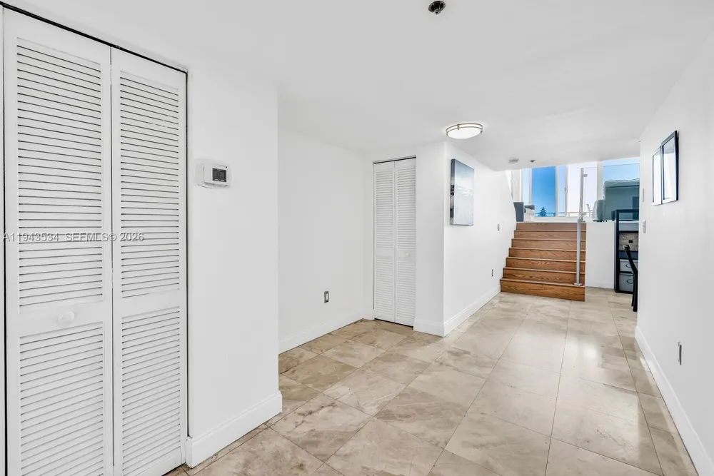 5445 Collins Ave, Miami Beach, FL 33140
